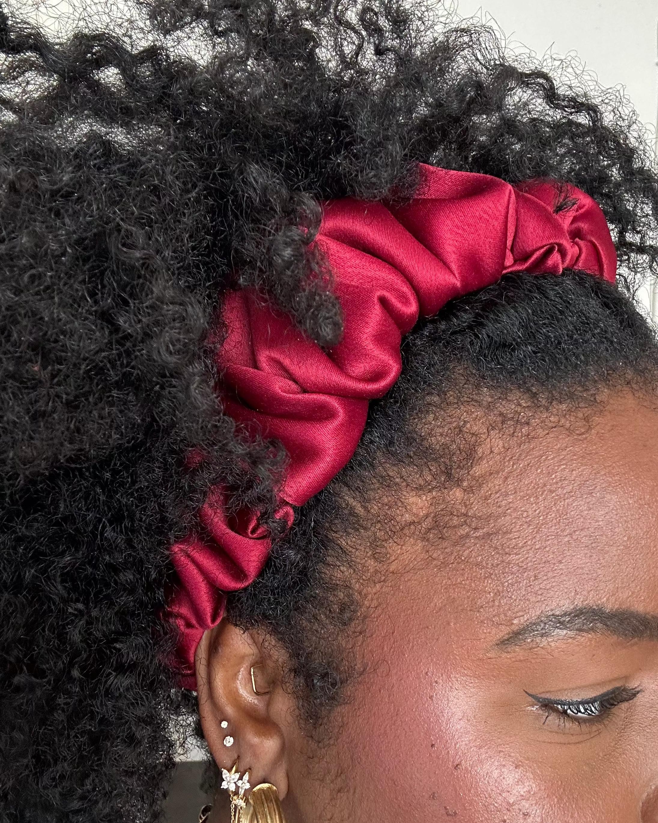 🍒 Chouchou satin Cherry Touch