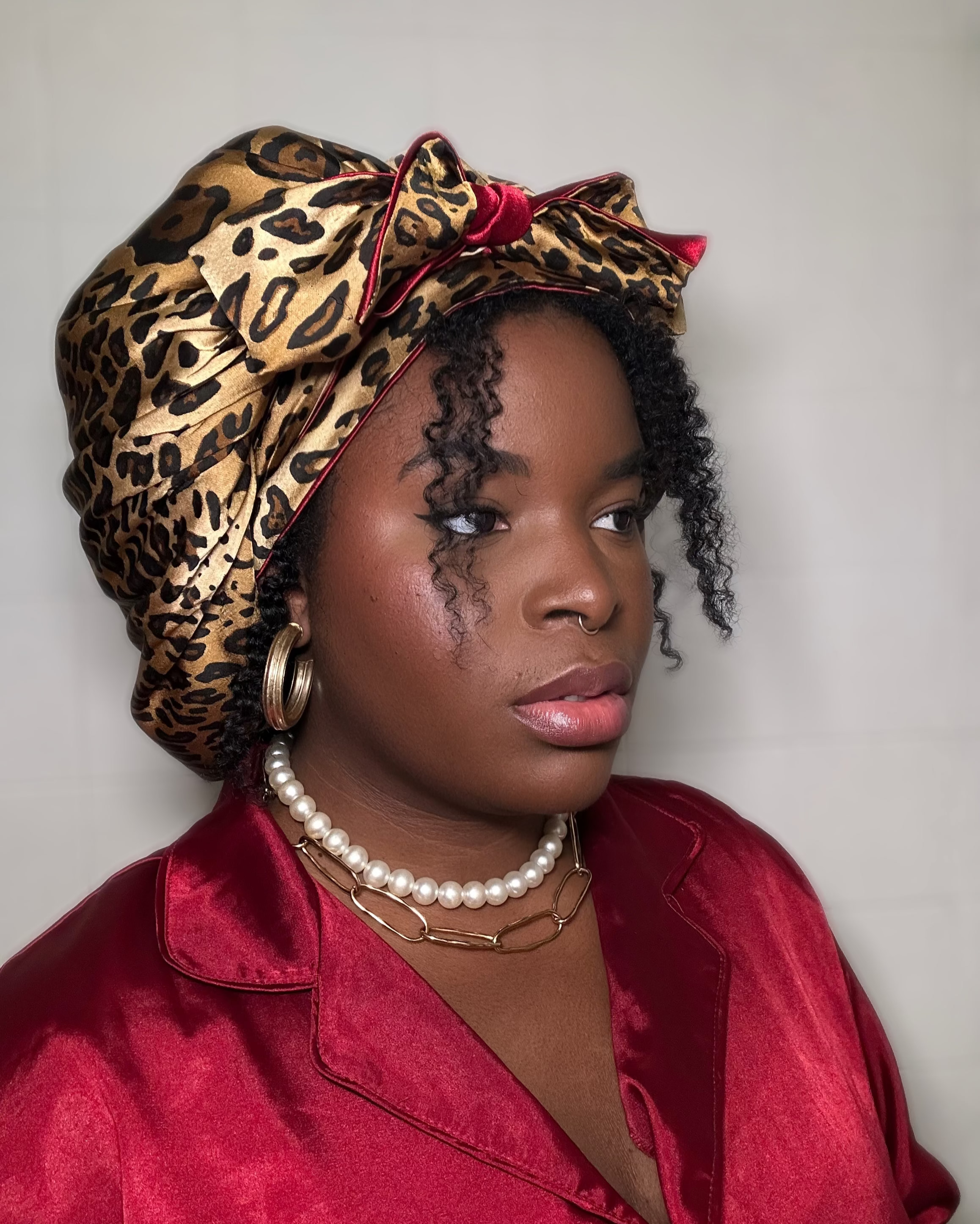Bonnet en satin Diva